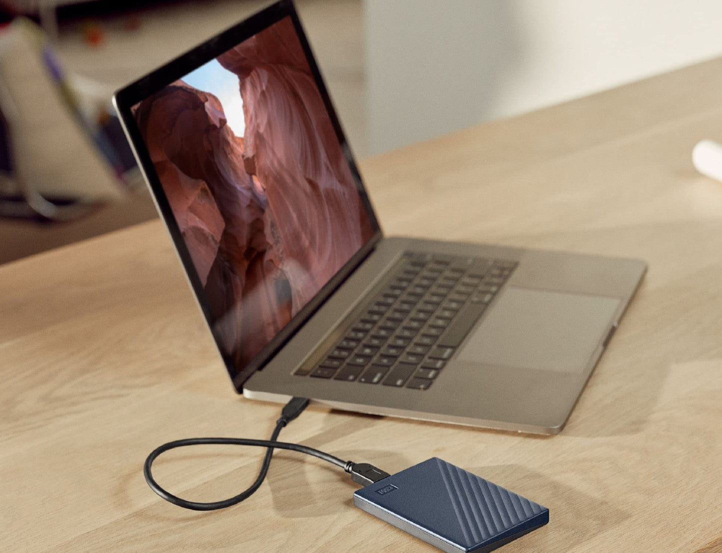 Externe Festplatte 2 TB – Tragbarer USB-C Speicher, Passwortschutz, Software-Download, kompatibel mit Mac, Mitternachtsblau